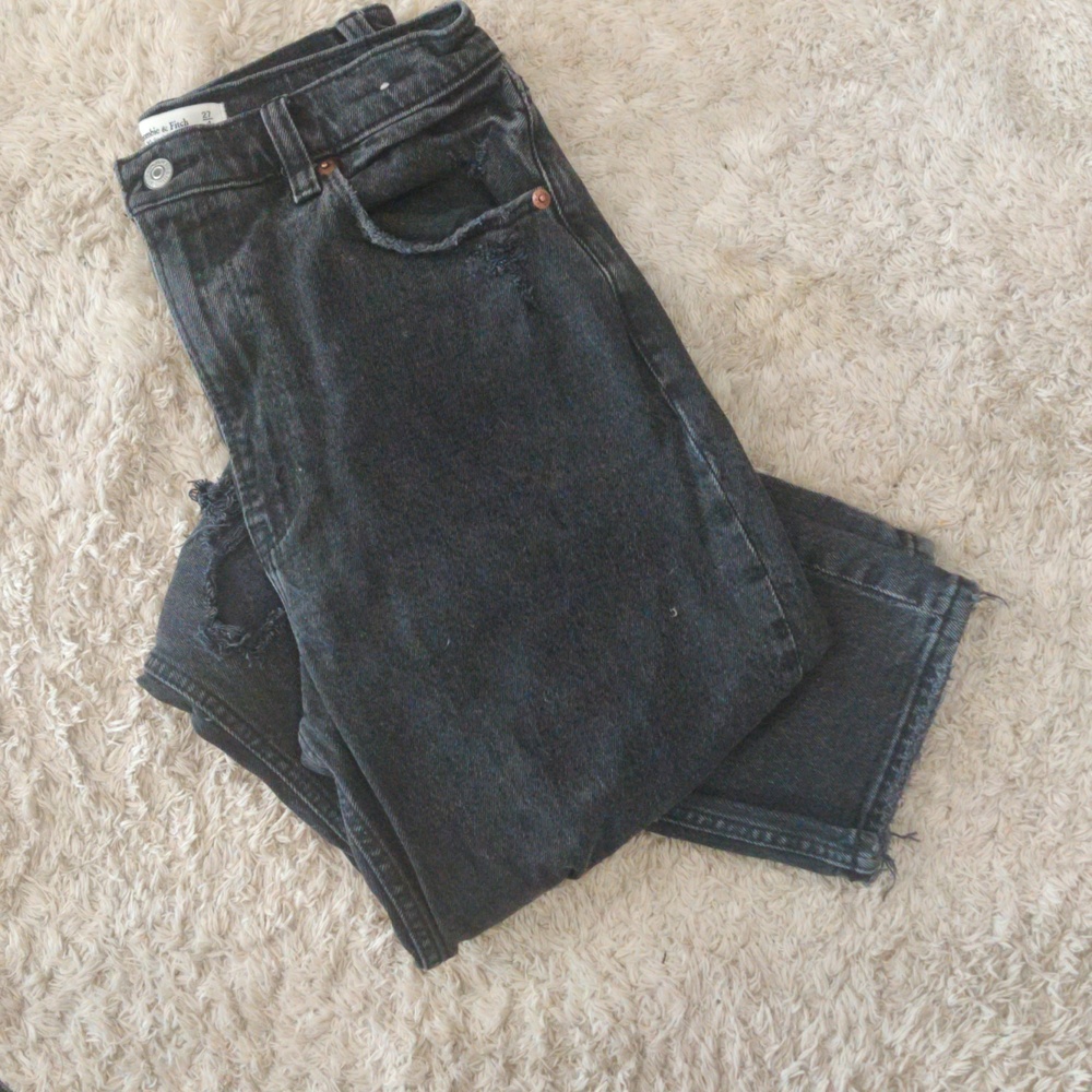 Abercrombie. 90s straight high rise denim